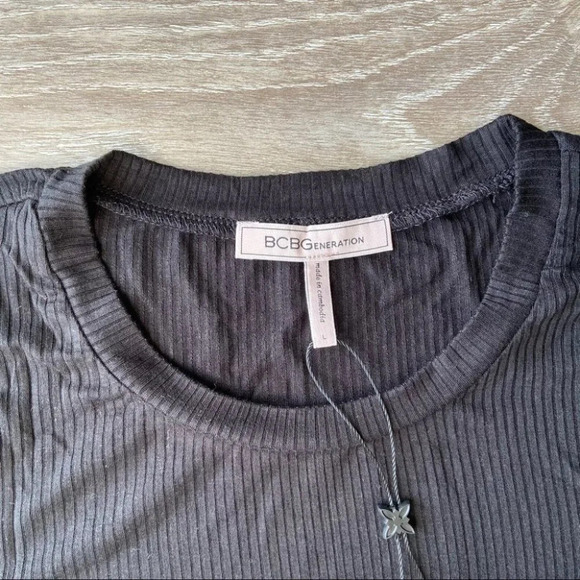 NWT BCBGeneration Solid  Crop T-shirt - Picture 4 of 9